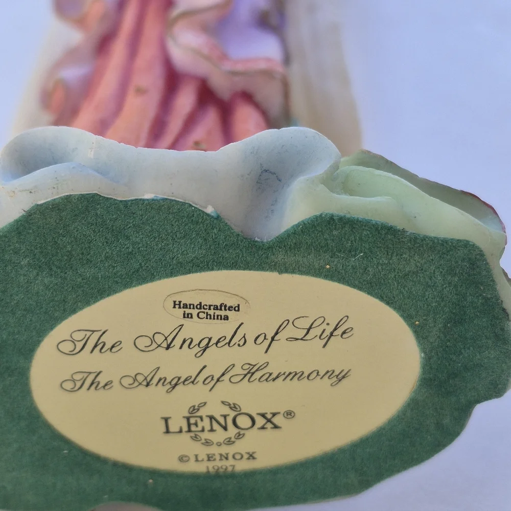 Lenox Angel of Harmony Figurine with Mandolin 1997 - Picture 7 of 15